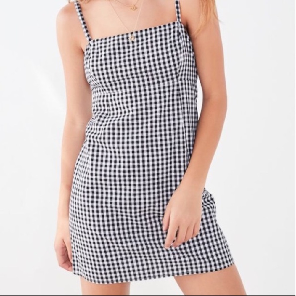 URBAN OUTFITTERS// Square-Neck Gingham Dress